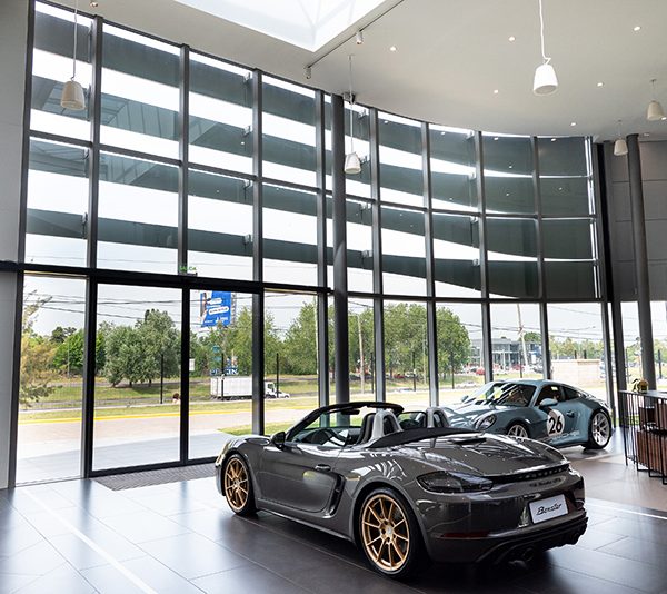 PORSCHE CENTER BUENOS AIRES - CARPEAL Design